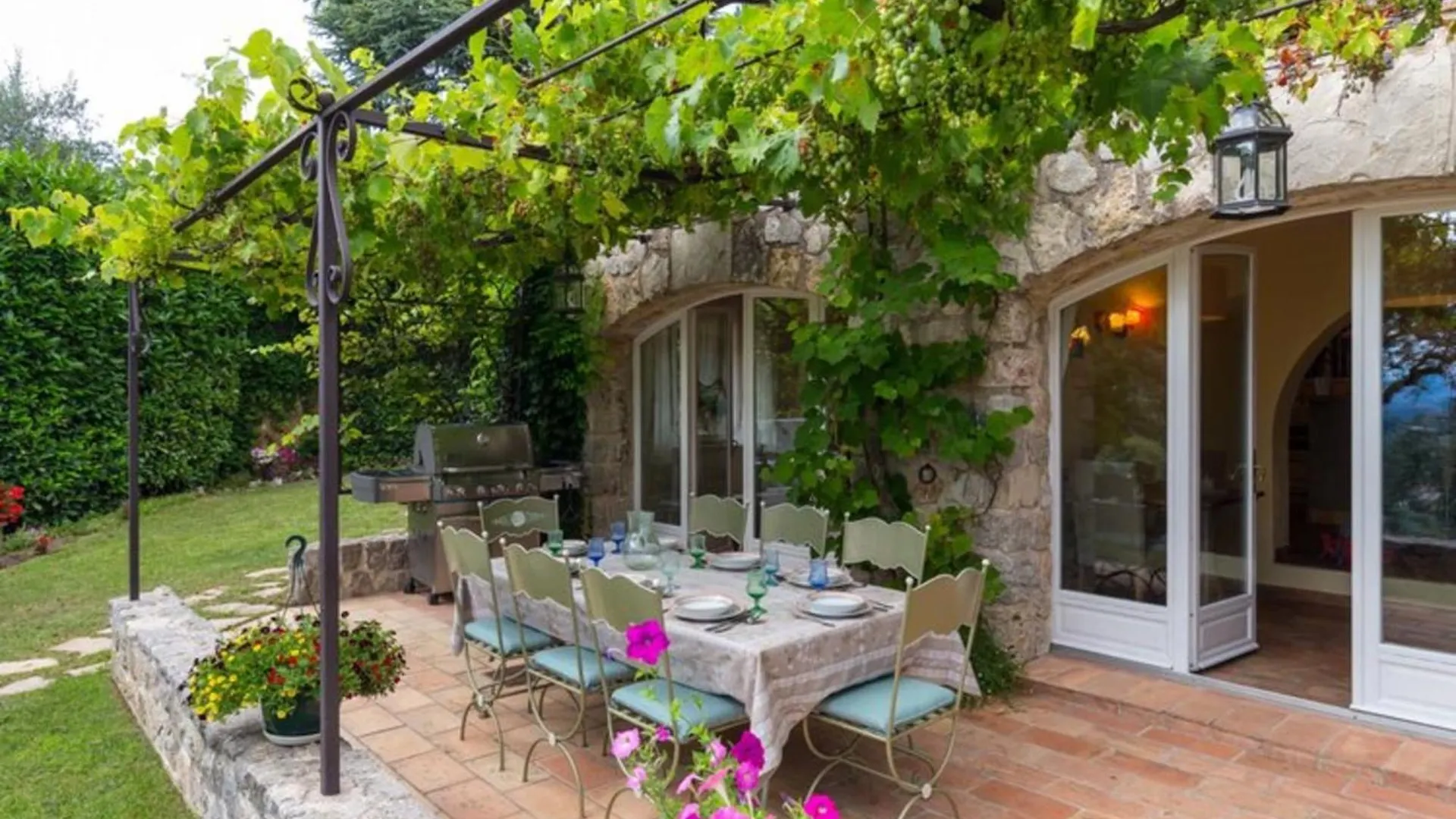 Charming Villa 18 Guest With Pool At Near Cannes Mouans-Sartoux